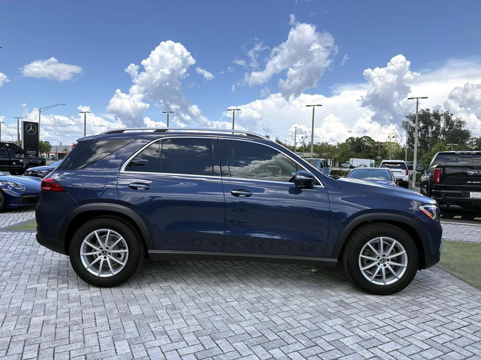 Certified 2025 Mercedes-Benz GLE 350 4MATIC image 6