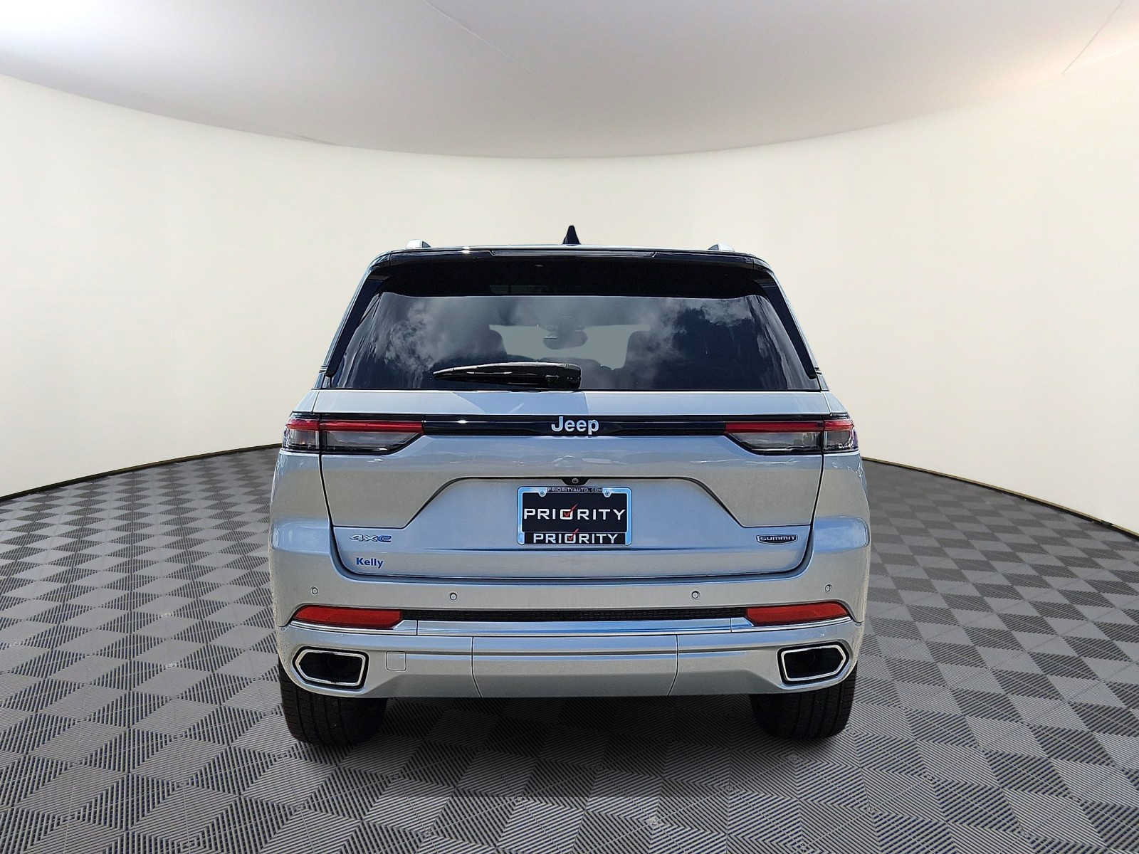 Used 2022 Jeep Grand Cherokee Summit AWD/4WD image 5