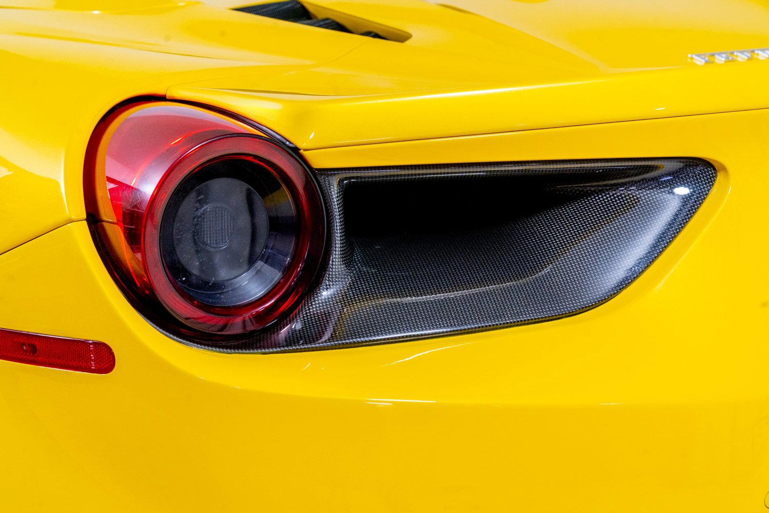 Used 2017 Ferrari 488 Spider RWD image 57