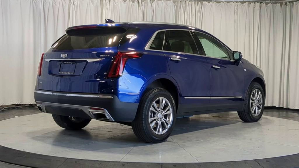 Used 2023 Cadillac XT5 Premium Luxury w/ LPO, Floor Liner Package AWD/4WD image 8