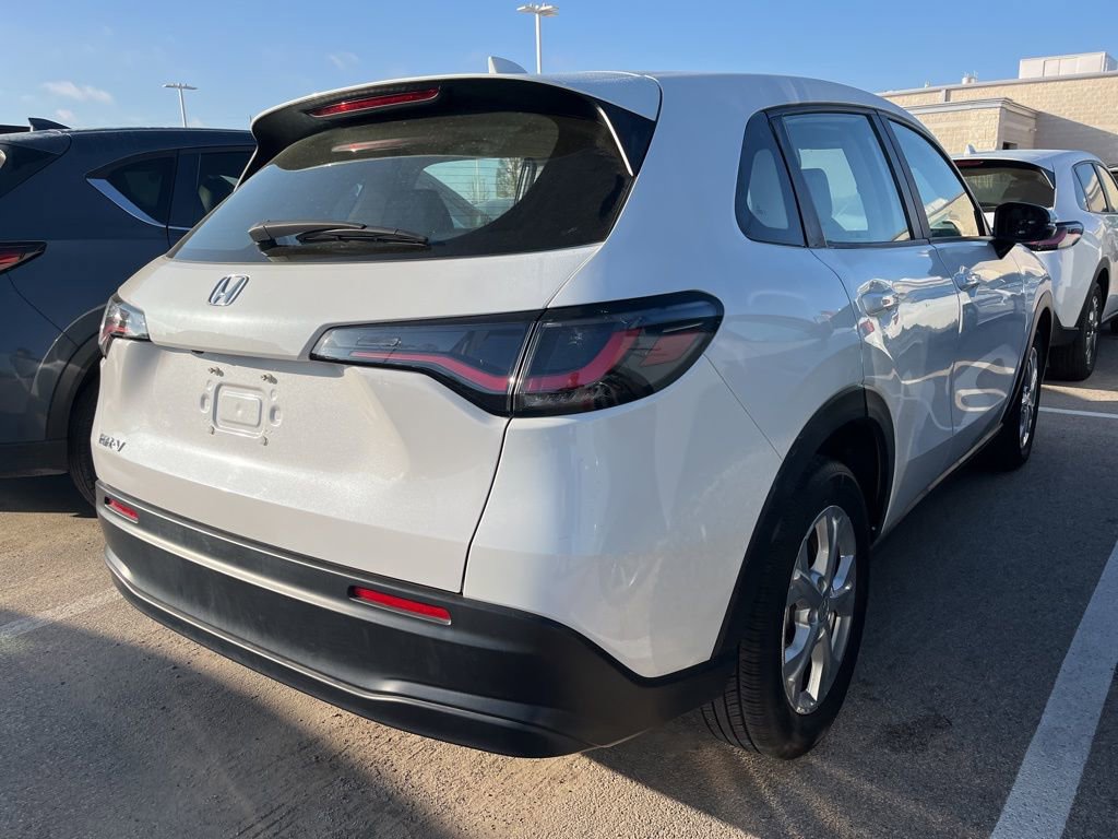 Certified 2025 Honda HR-V LX image 3