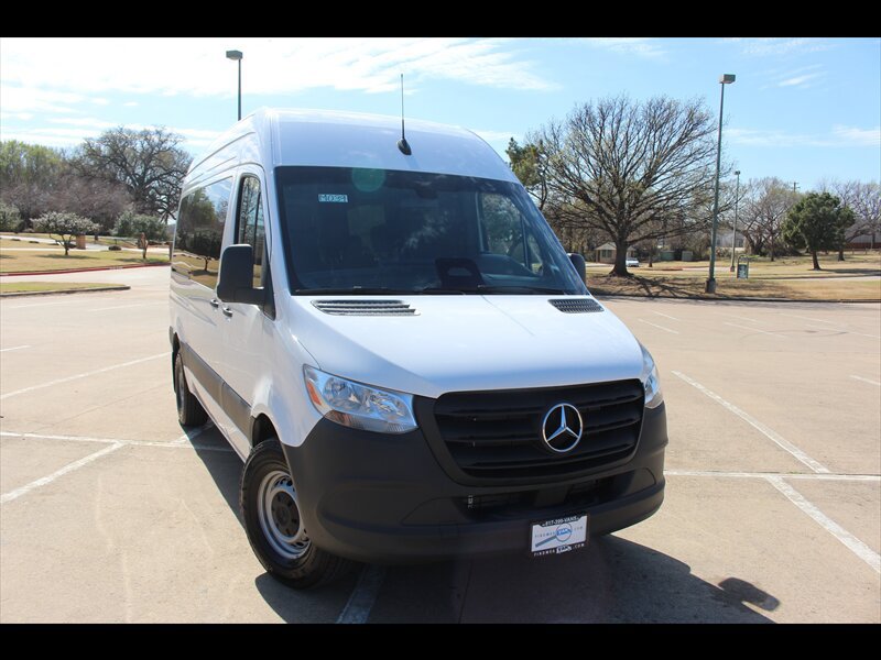 Used 2026 Mercedes-Benz Sprinter 2500 image 9