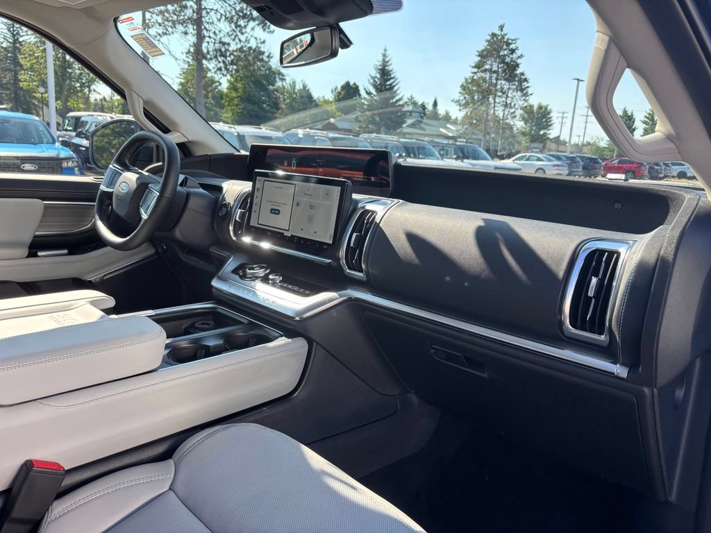 New 2027 Ford Expedition Max Platinum AWD/4WD image 26