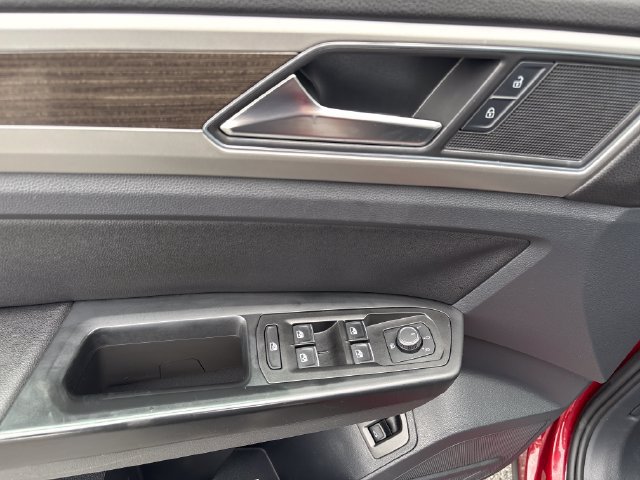 Used 2018 Volkswagen Atlas SEL AWD/4WD image 19