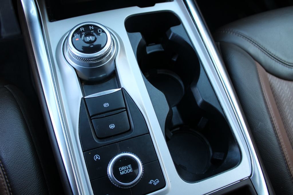 Used 2021 Ford Explorer King Ranch w/ Premium Technology Package image 23