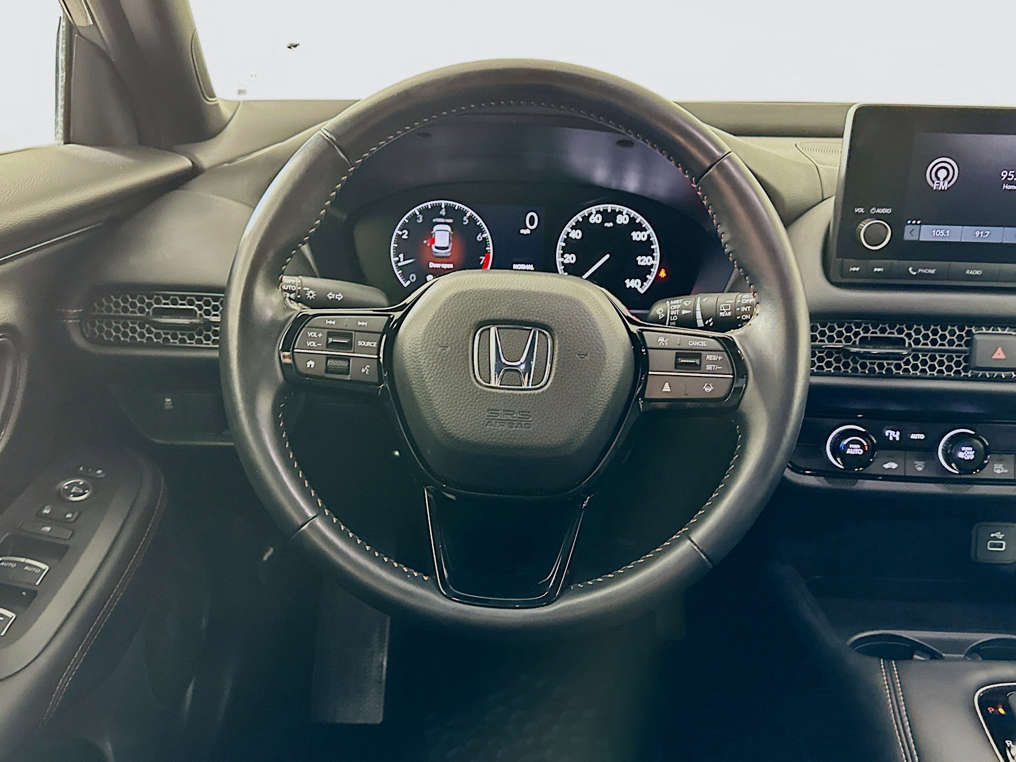 Used 2025 Honda HR-V Sport image 17