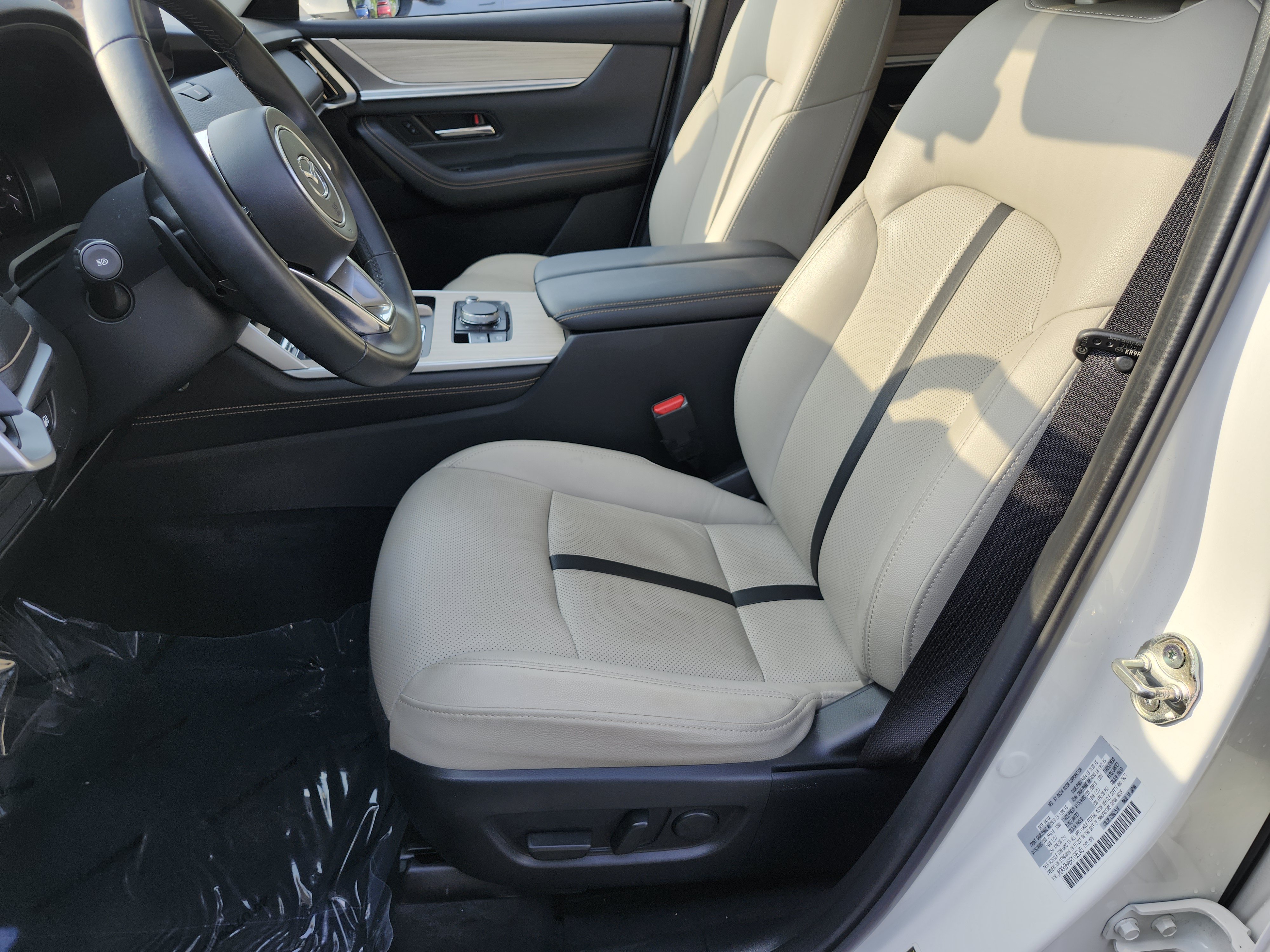 Used 2024 MAZDA CX-90 Plug-In Hybrid w/ Preferred AWD/4WD image 23