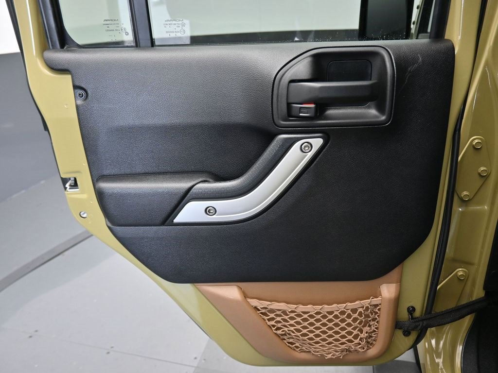 Used 2013 Jeep Wrangler Unlimited Sahara w/ Connectivity Group image 24