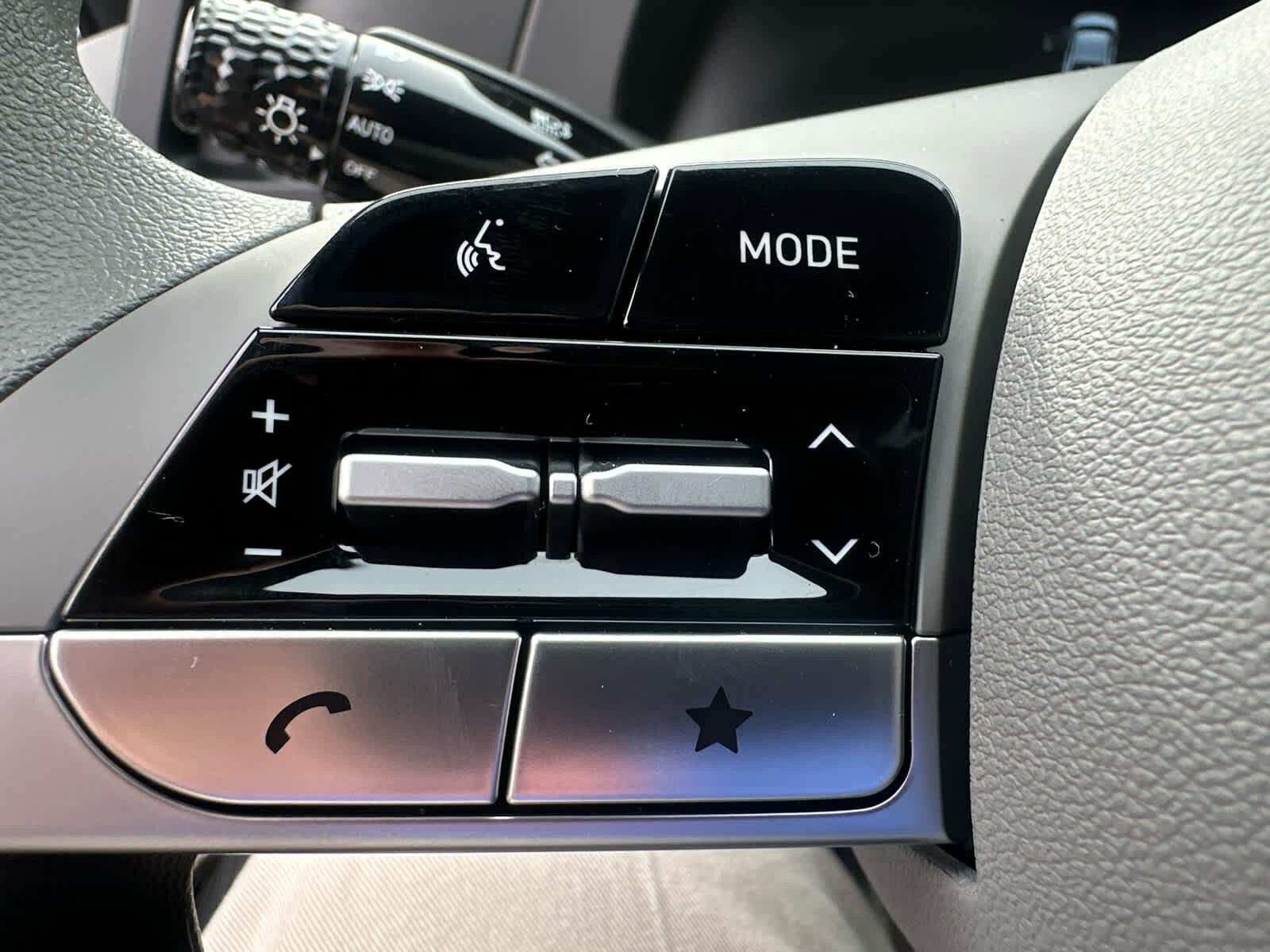 New 2026 Hyundai Elantra SE FWD image 11