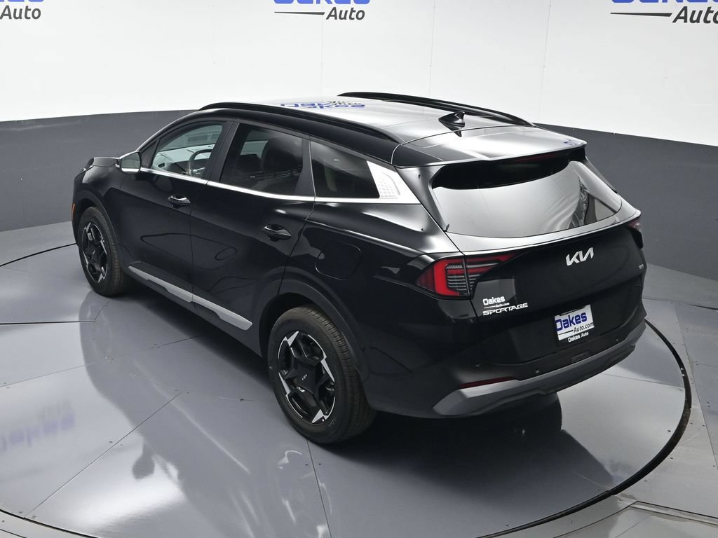 Certified 2026 Kia Sportage EX w/ EX Panorama Roof Package AWD/4WD image 52