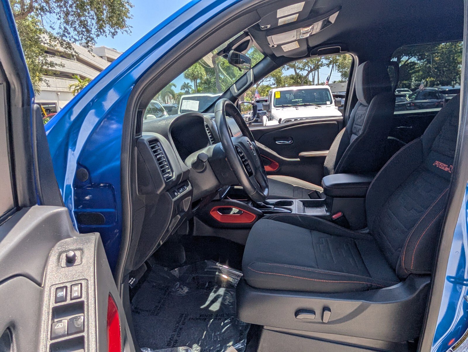 Certified 2024 Nissan Frontier Pro-X RWD image 9
