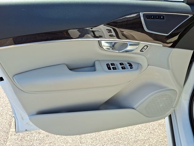 Used 2019 Volvo XC90 T5 Momentum w/ Advanced Package AWD/4WD image 9