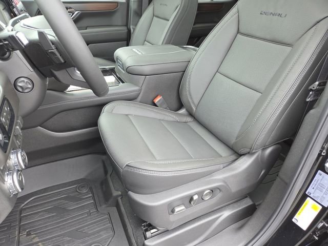 New 2026 GMC Yukon Denali w/ Denali Reserve Package AWD/4WD image 39