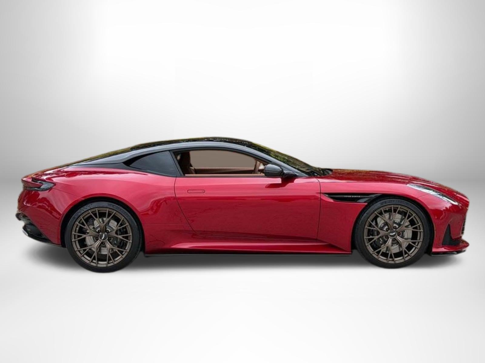 Used 2025 Aston Martin DB12 Coupe RWD image 12