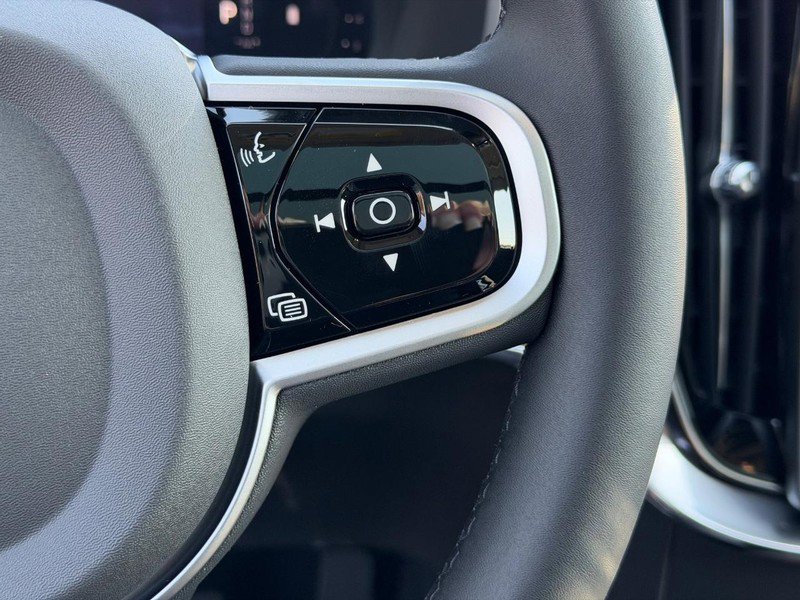 New 2026 Volvo XC90 B6 Plus w/ Protection Package Premier image 13