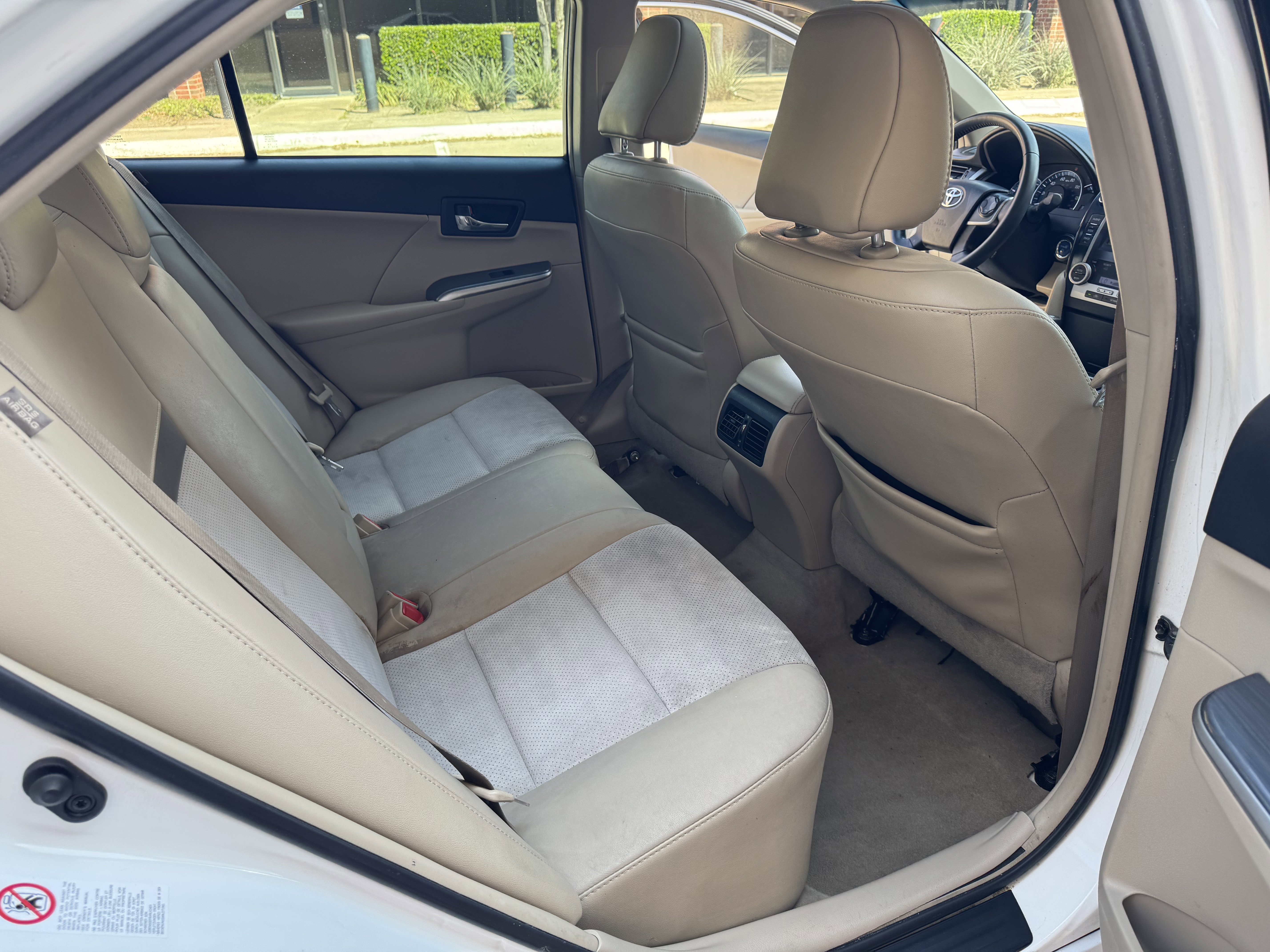 Used 2012 Toyota Camry XLE w/ Leather Pkg image 20