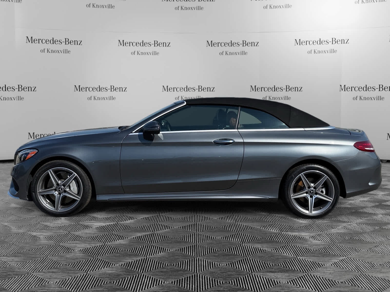 Used 2018 Mercedes-Benz C 300 4MATIC Cabriolet image 2