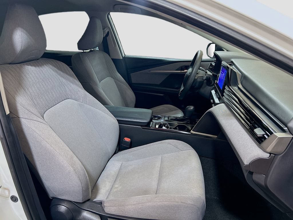 Used 2025 Toyota Camry LE w/ Convenience Package FWD image 25