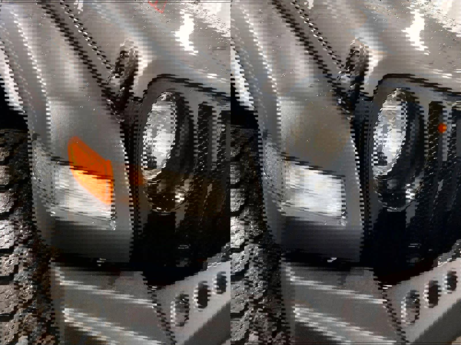 Used 2022 Jeep Wrangler Sport image 32