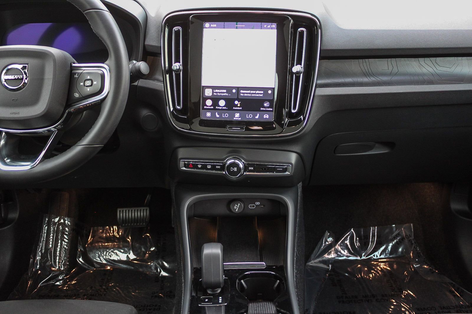 Used 2023 Volvo C40 P8 Recharge Plus AWD/4WD image 14