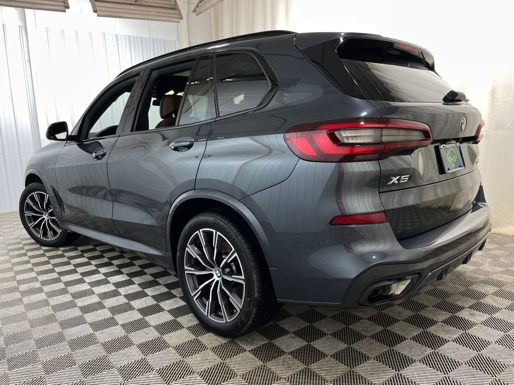 Used 2022 BMW X5 xDrive40i w/ M Sport Package image 46