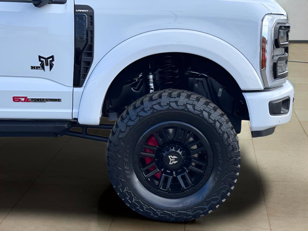 New 2026 Ford F250 Lariat w/ Black Appearance Package image 55