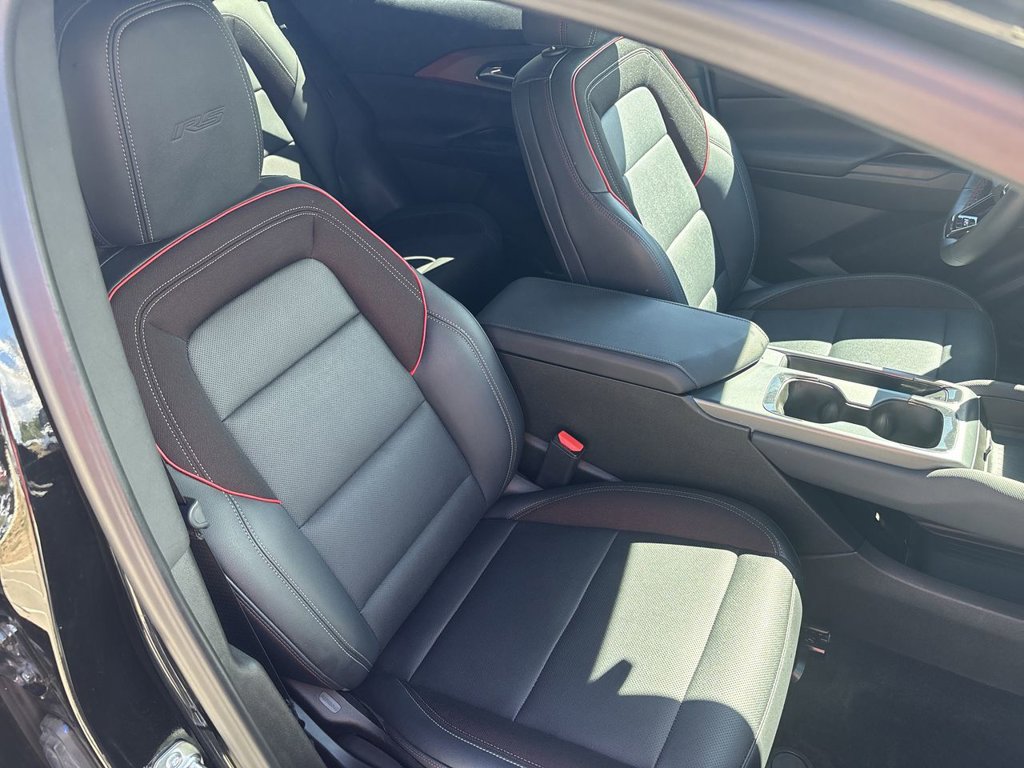 Certified 2024 Chevrolet Equinox EV RS FWD image 31
