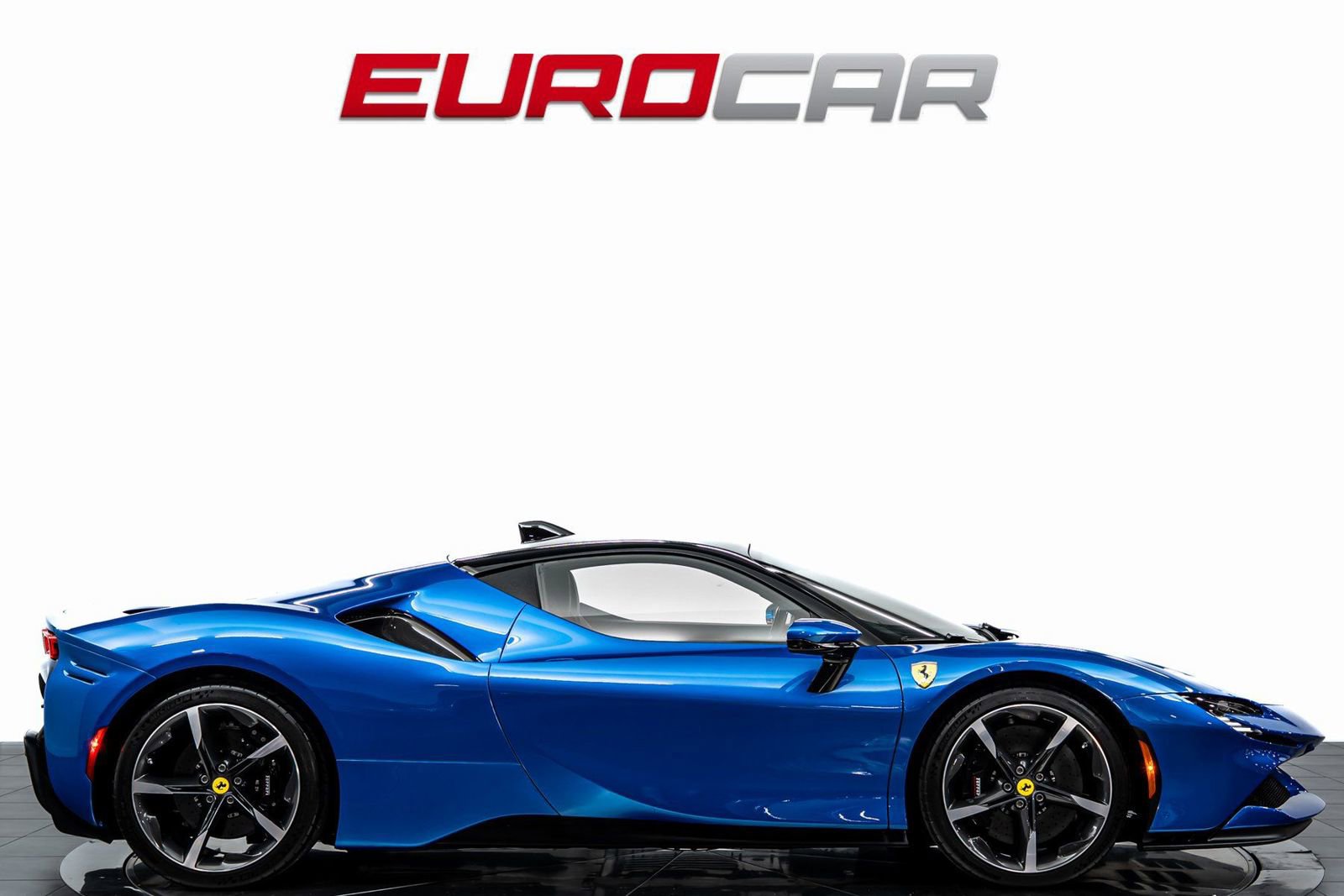 Used 2022 Ferrari SF90 Stradale image 6