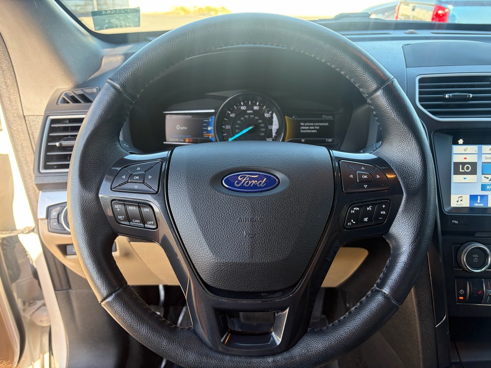 Used 2017 Ford Explorer XLT w/ Equipment Group 202A FWD image 15