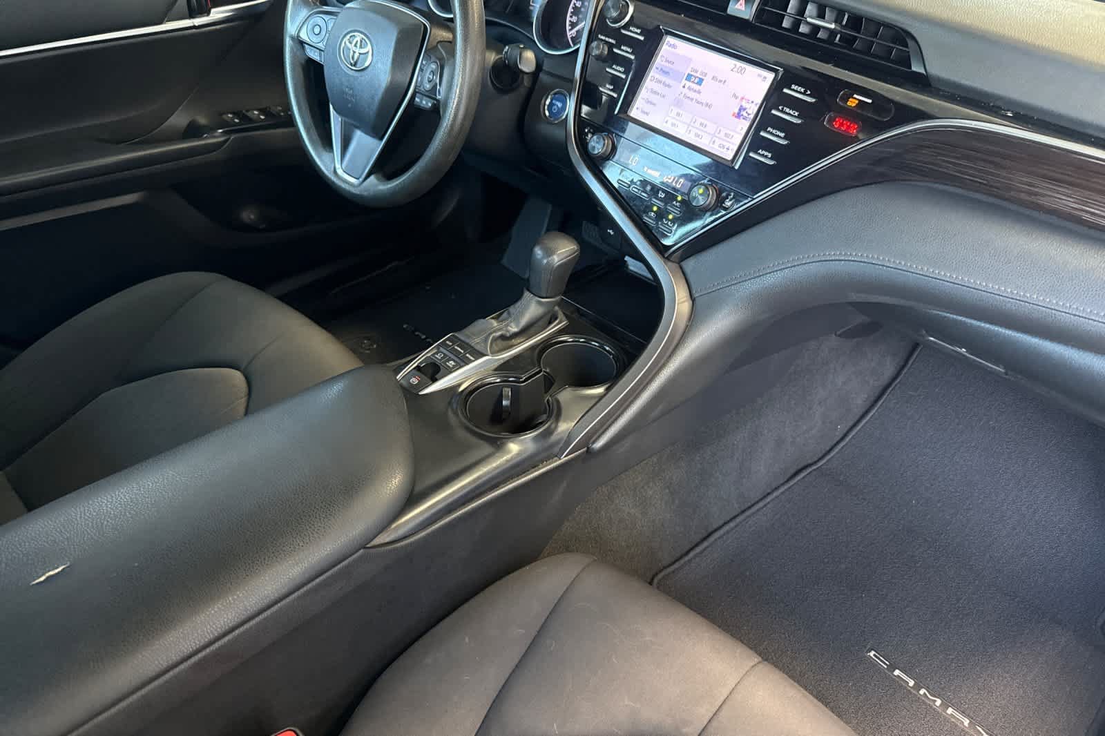 Used 2020 Toyota Camry LE w/ Preferred Accessory Package FWD image 17