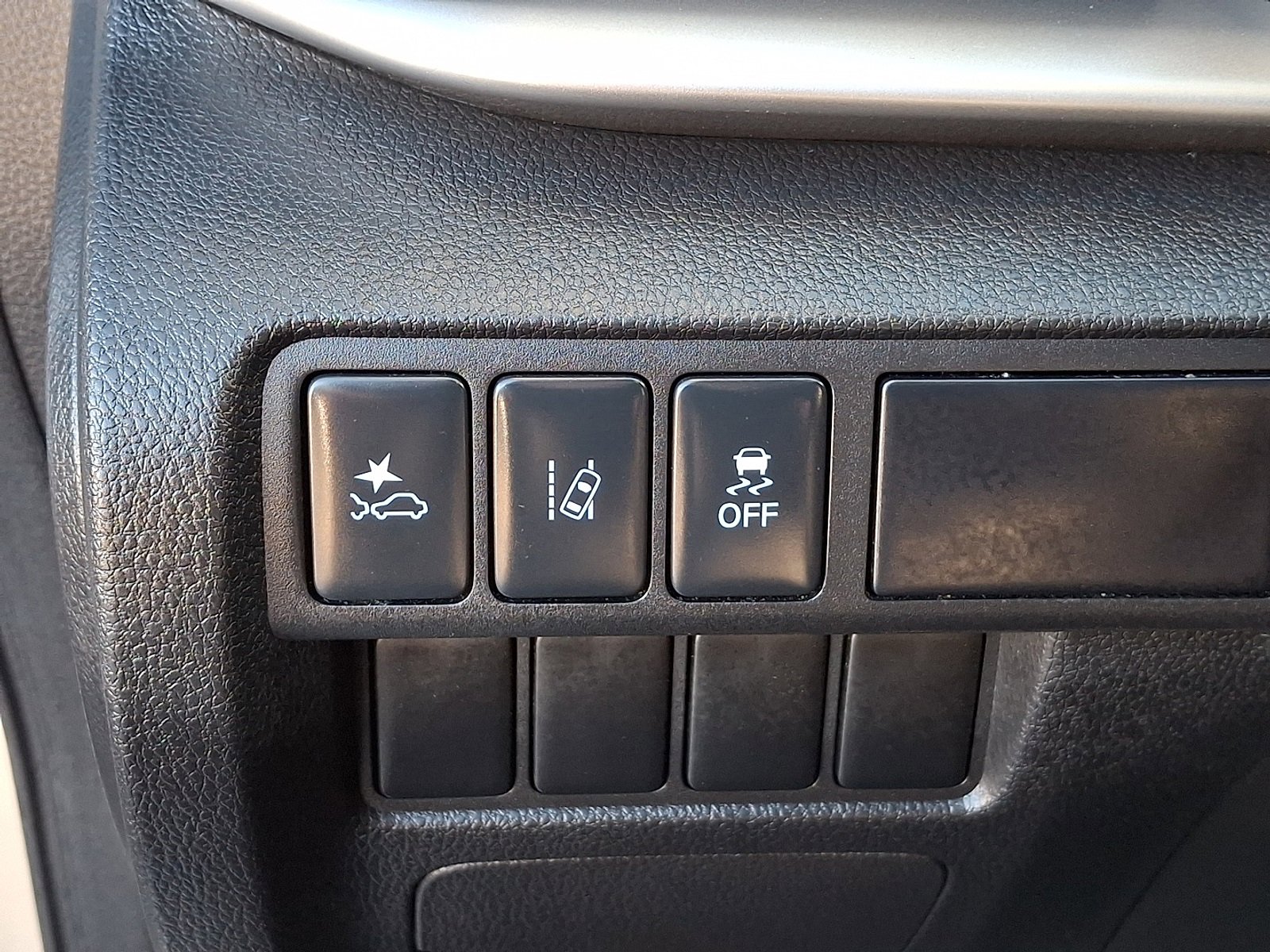 Used 2024 Mitsubishi Eclipse Cross ES image 26