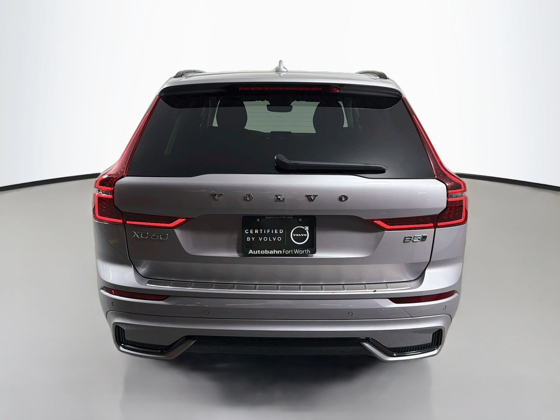 Certified 2026 Volvo XC60 B5 Plus AWD/4WD image 7