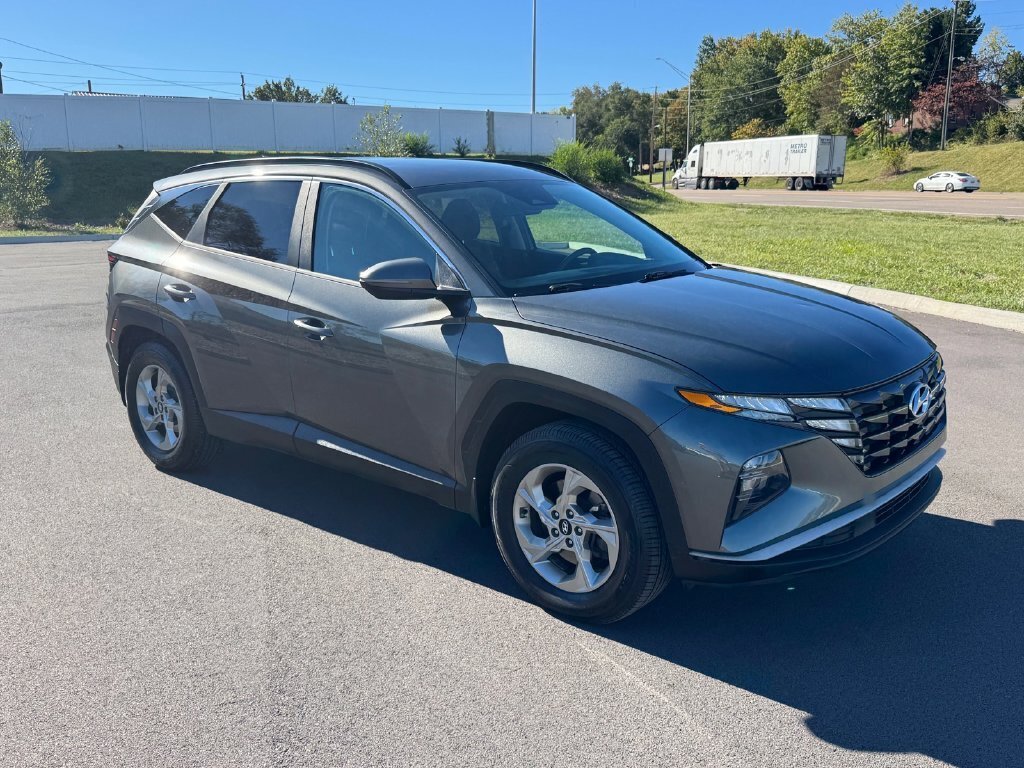 Used 2022 Hyundai Tucson SEL w/ Cargo Package FWD image 2