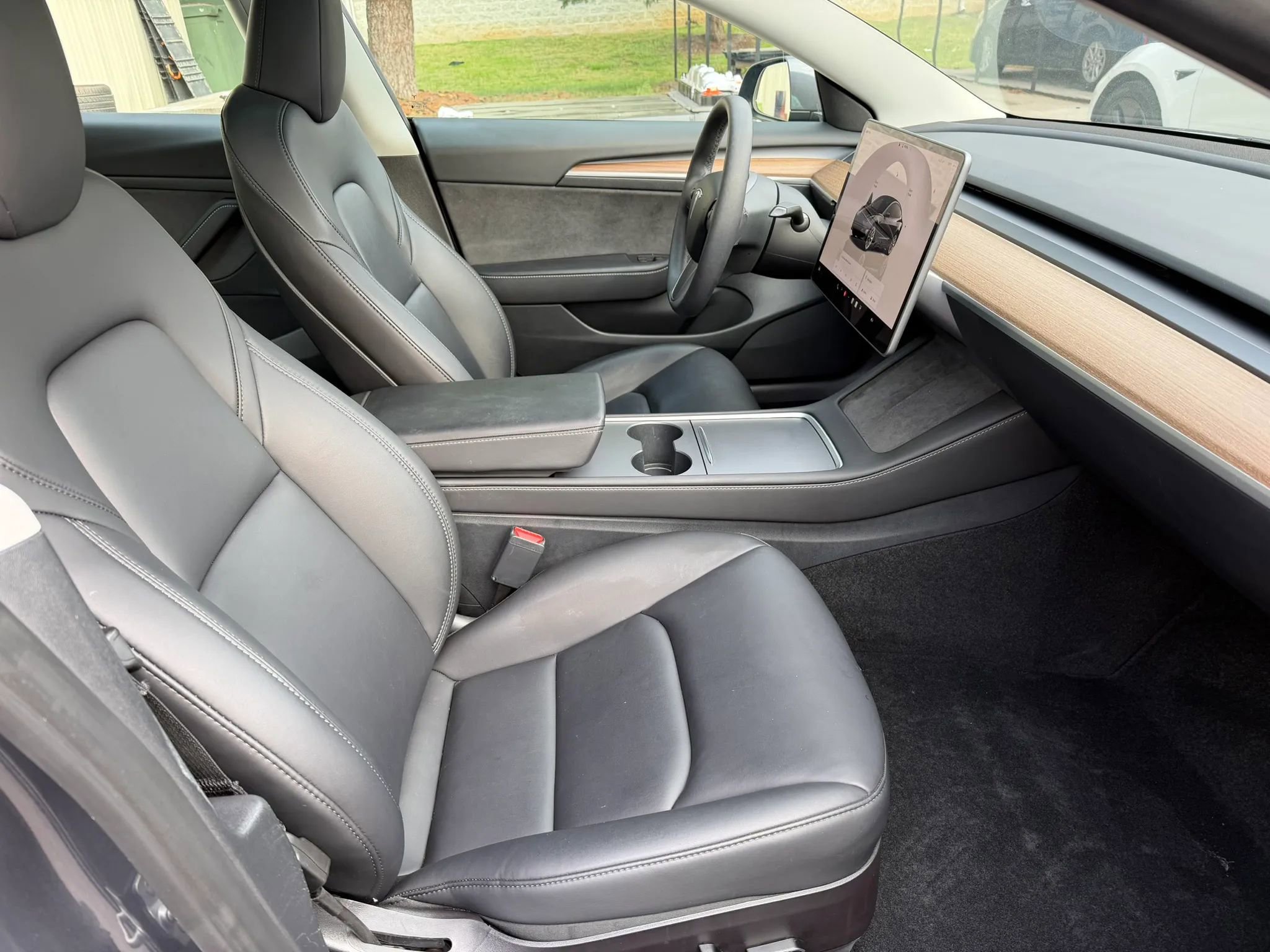 Used 2023 Tesla Model 3 Standard Range image 22