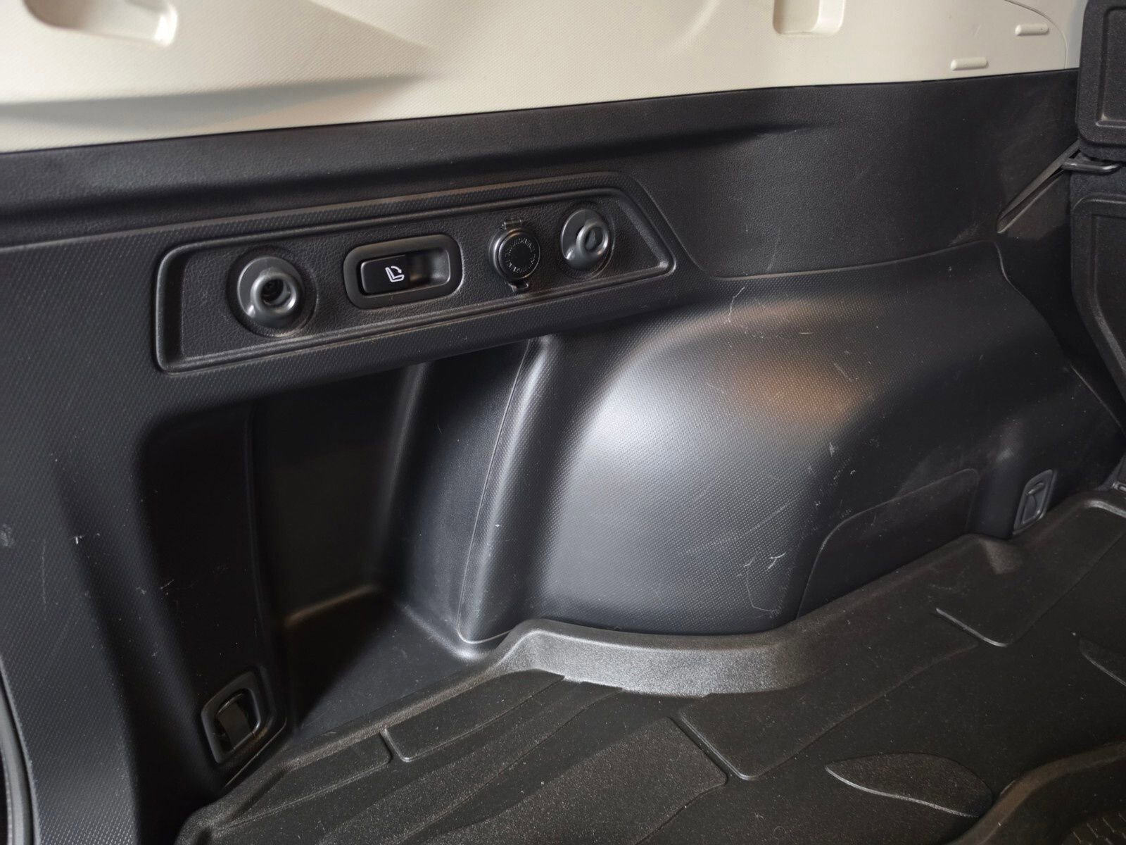 Used 2024 Subaru Forester Limited AWD/4WD image 21