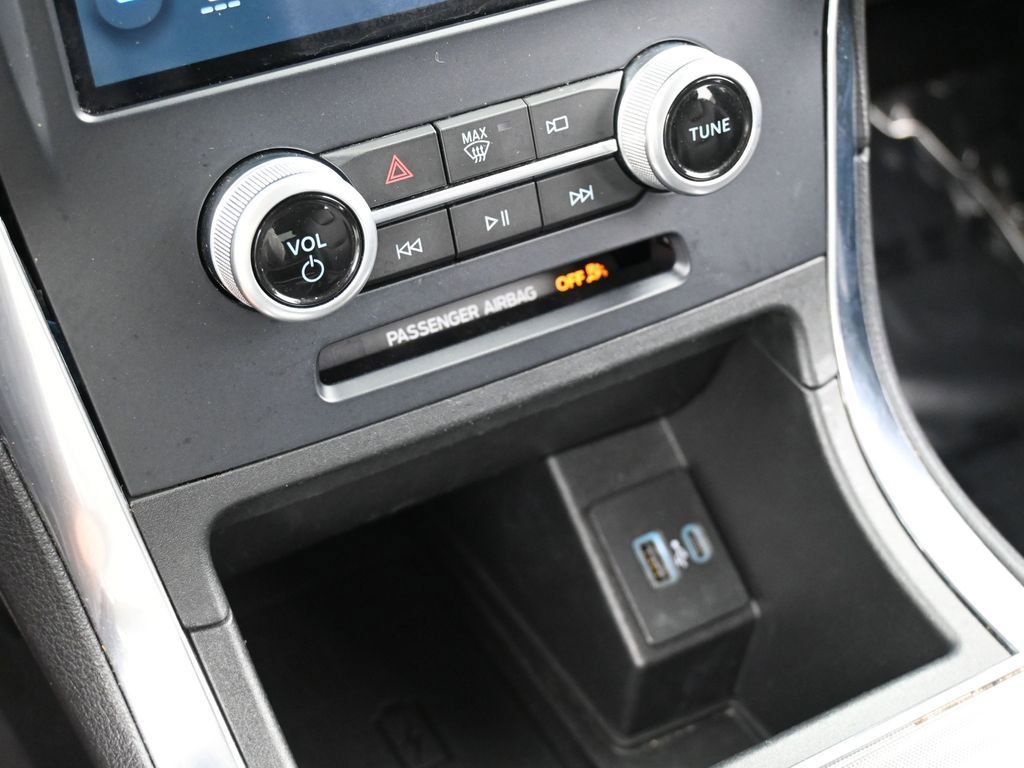 Used 2022 Ford Edge Titanium w/ Equipment Group 301A image 24