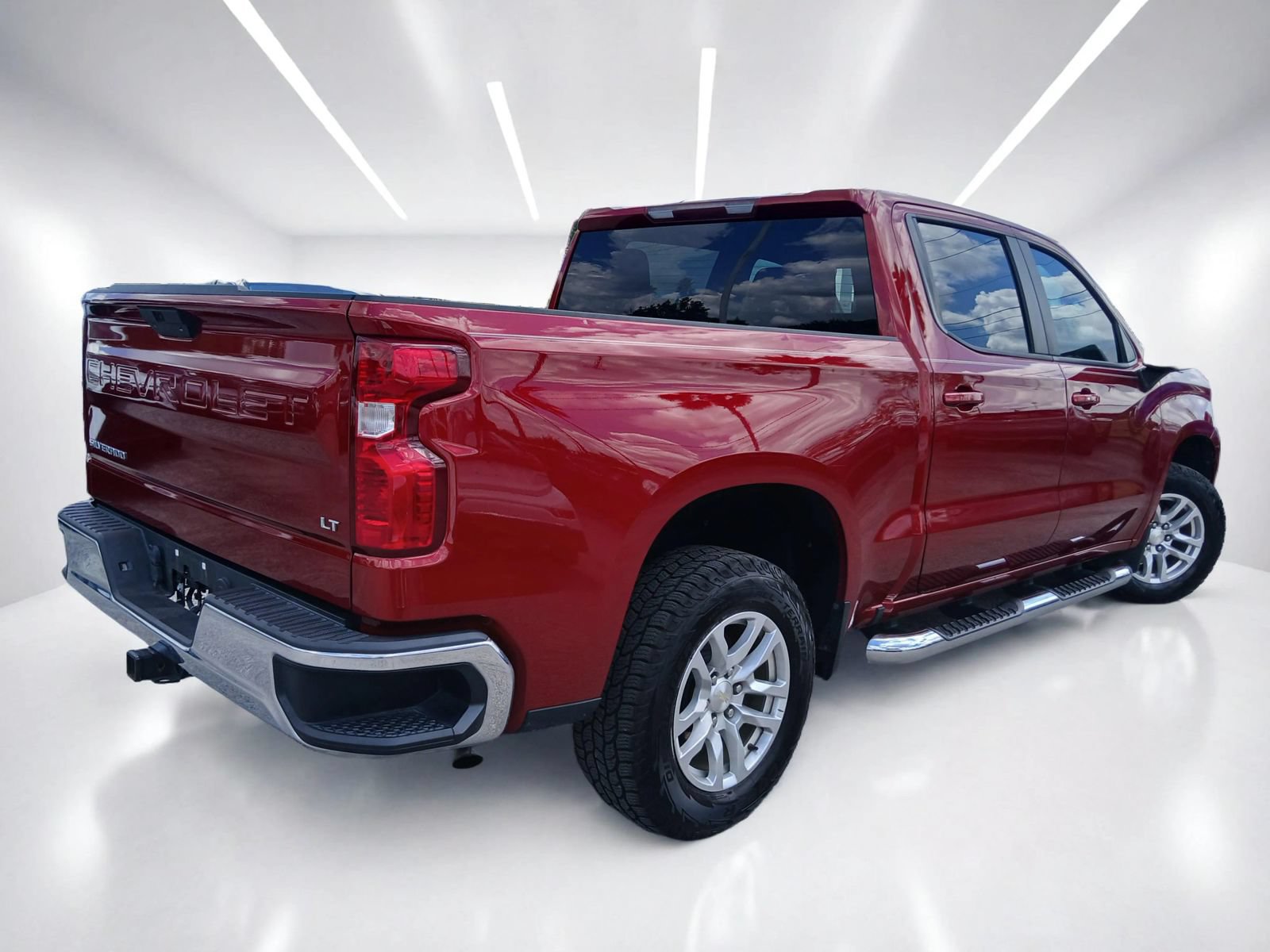 Used 2021 Chevrolet Silverado 1500 LT w/ Bed Protection Package RWD image 5