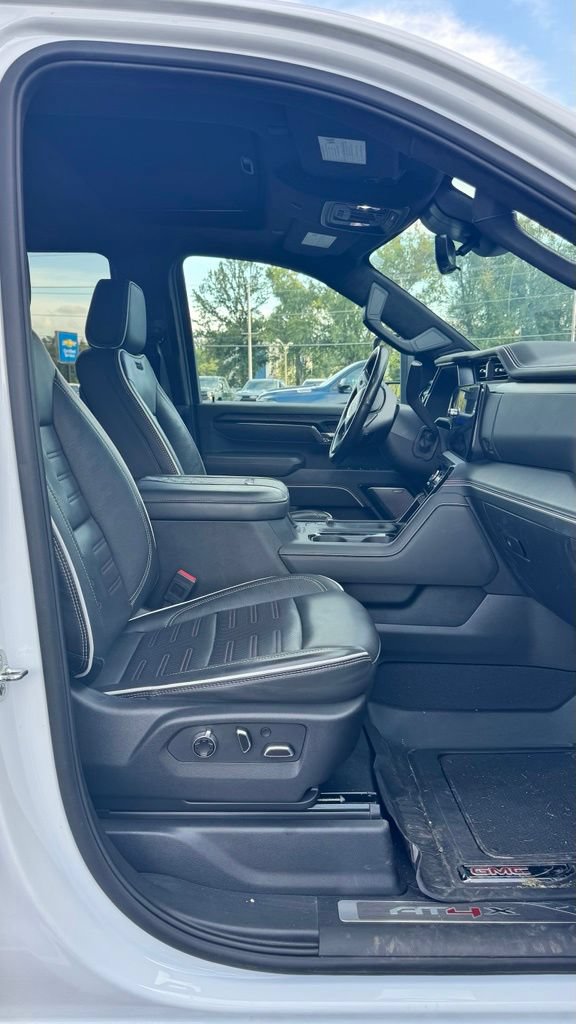 Used 2025 GMC Sierra 2500 AT4X AWD/4WD image 12
