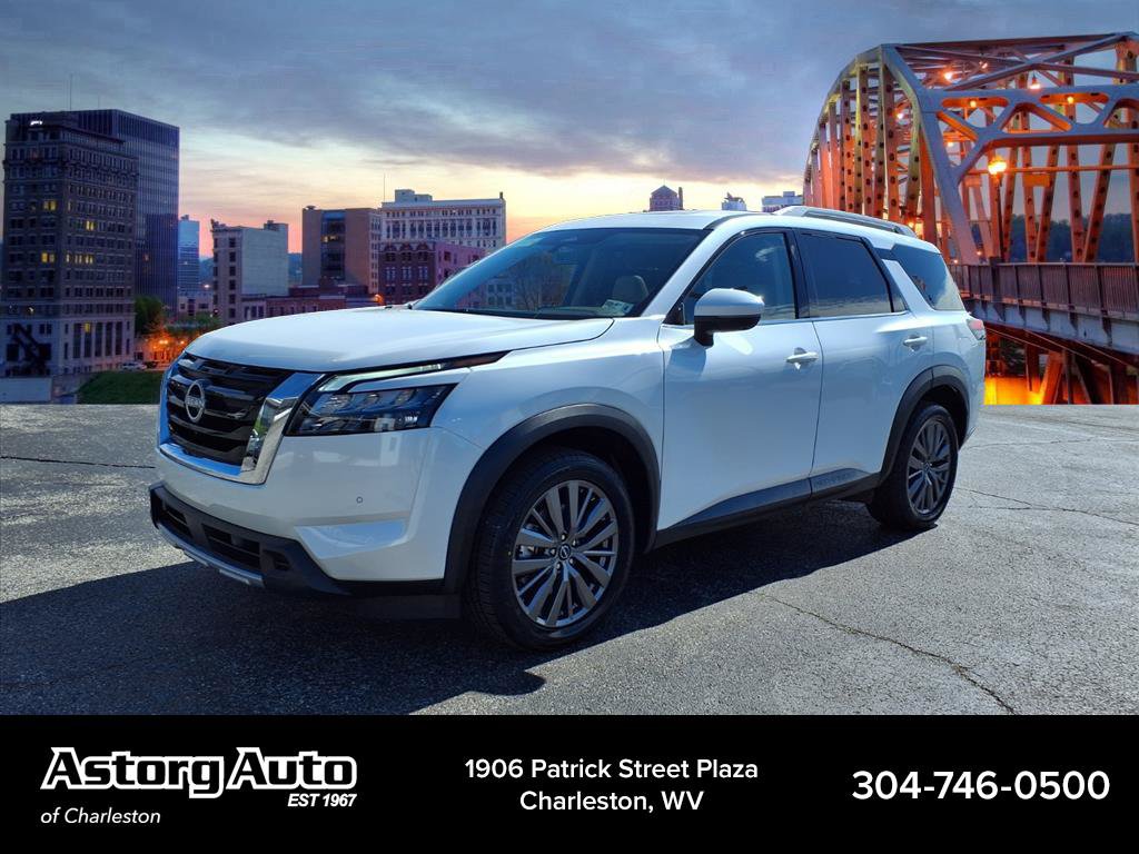 Used 2025 Nissan Pathfinder SL w/ SL Premium Package AWD/4WD image 7