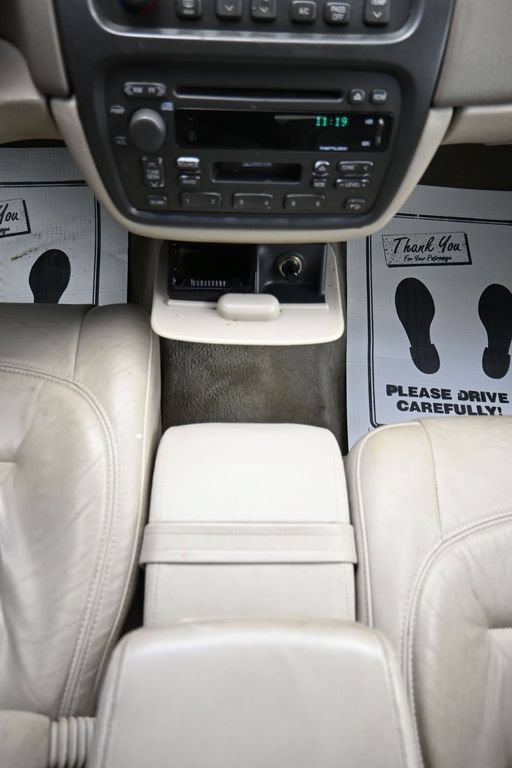 Used 2002 Cadillac De Ville w/ Comfort/Convenience Pkg FWD image 20
