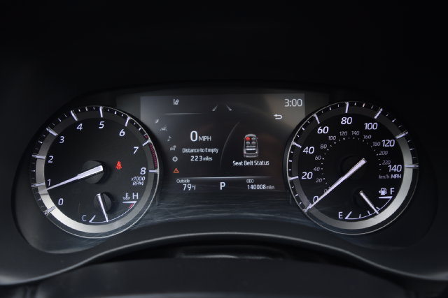Used 2021 Toyota Highlander XLE FWD image 3