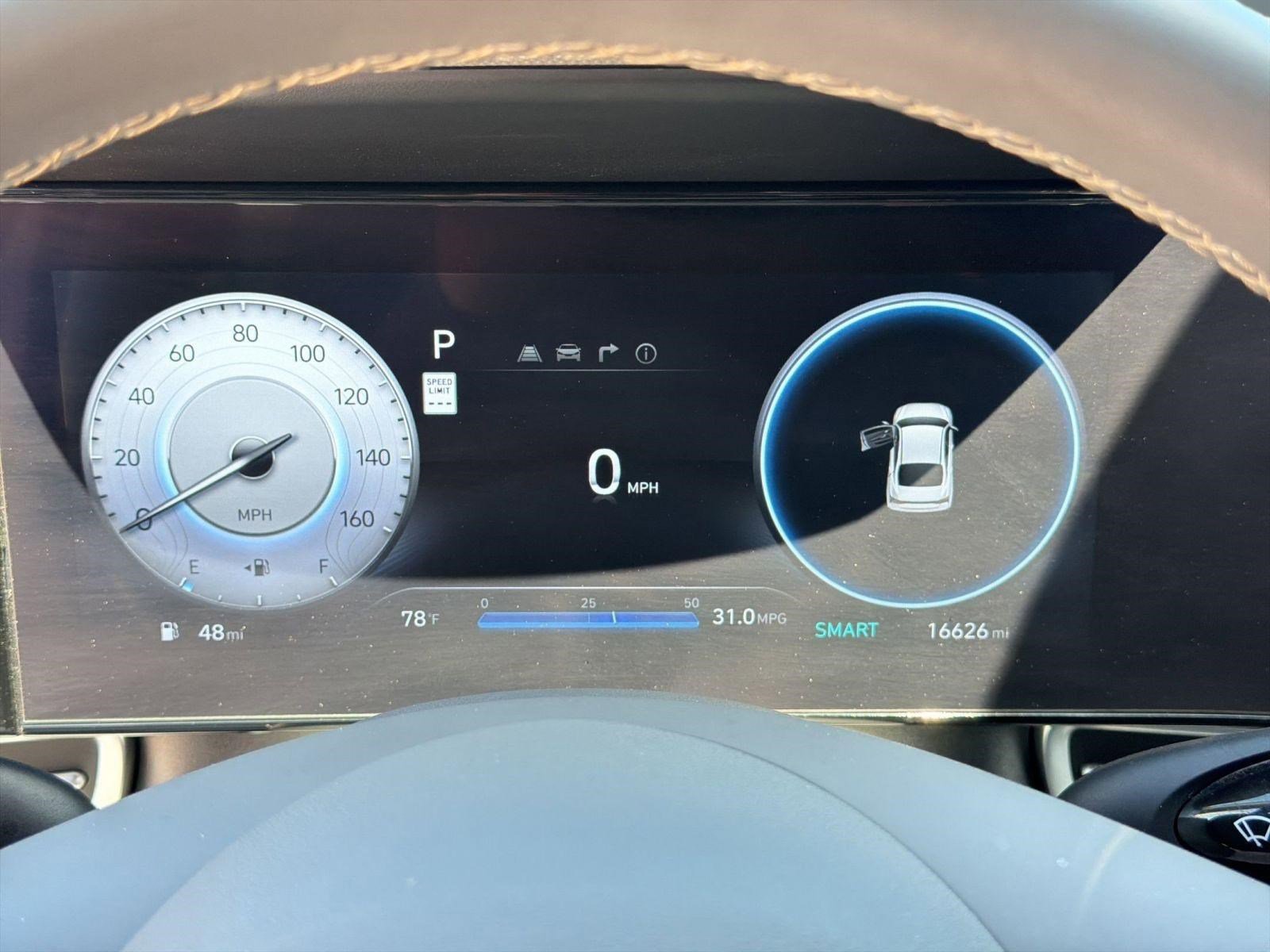 Used 2025 Hyundai Elantra SEL image 20