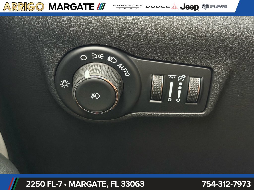 New 2026 Jeep Compass Limited AWD/4WD image 31