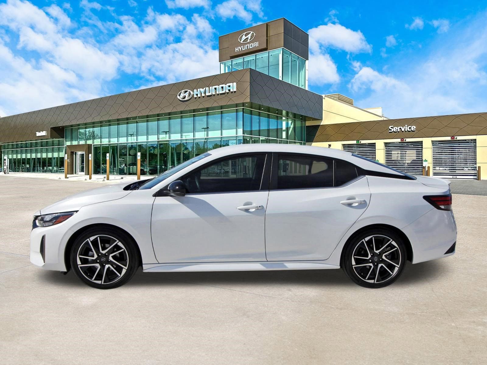 Used 2024 Nissan Sentra SR image 9