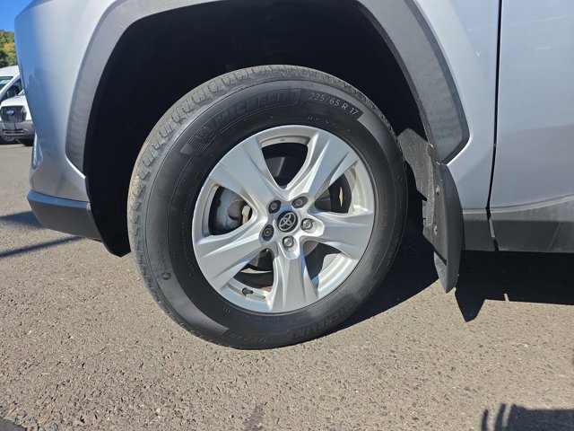 Used 2021 Toyota RAV4 XLE w/ Convenience Package image 13