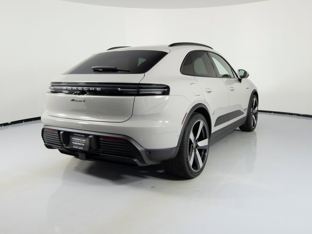 New 2026 Porsche Macan 4 Electric image 10