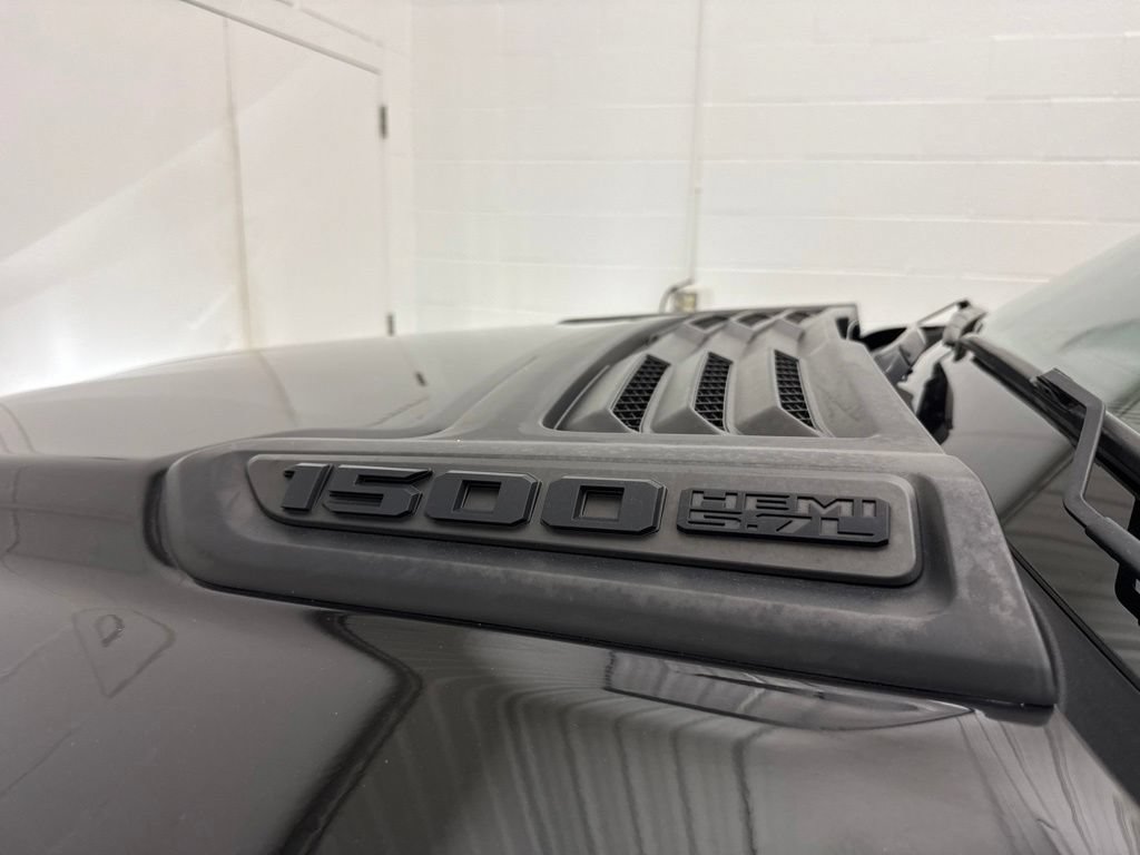 Used 2019 RAM 1500 Rebel AWD/4WD image 12