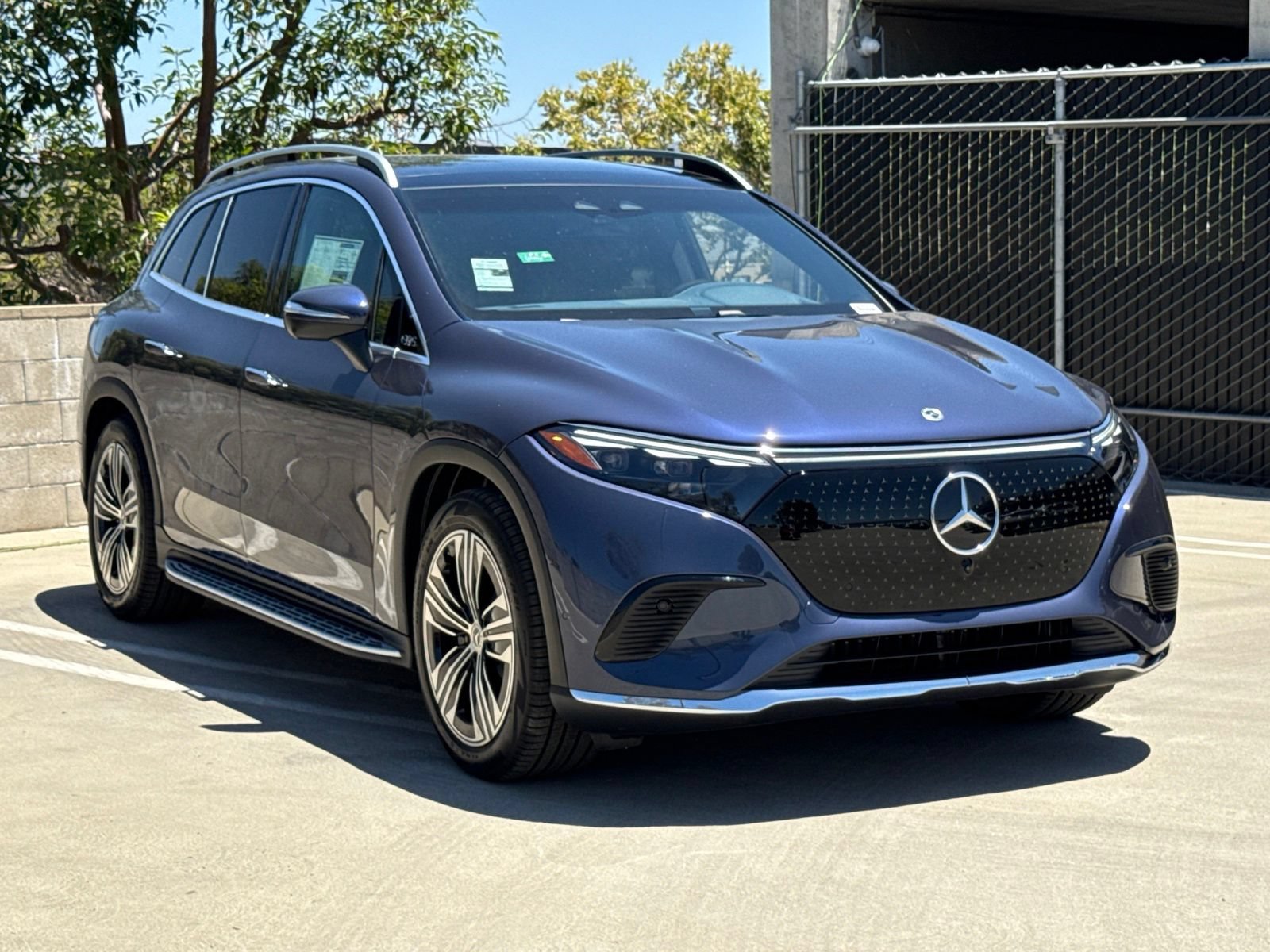 New 2026 Mercedes-Benz EQS 400 4MATIC SUV image 7