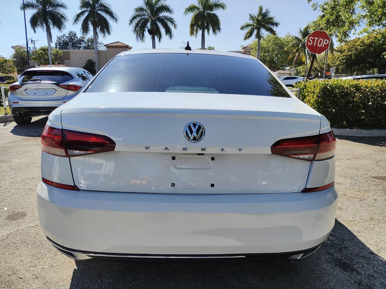 Used 2020 Volkswagen Passat 2.0T SE FWD image 12