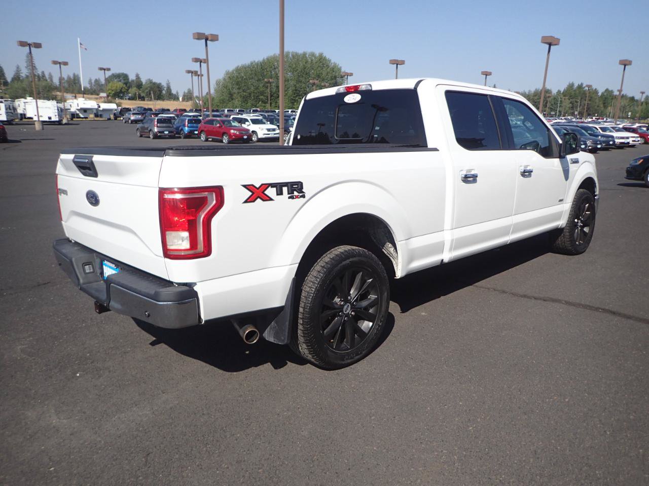 Used 2015 Ford F150 XLT w/ Equipment Group 302A Luxury AWD/4WD image 5